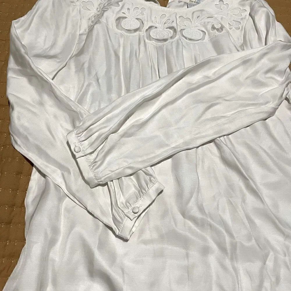 Boden long sleeve top sheer embroidered neck design 10